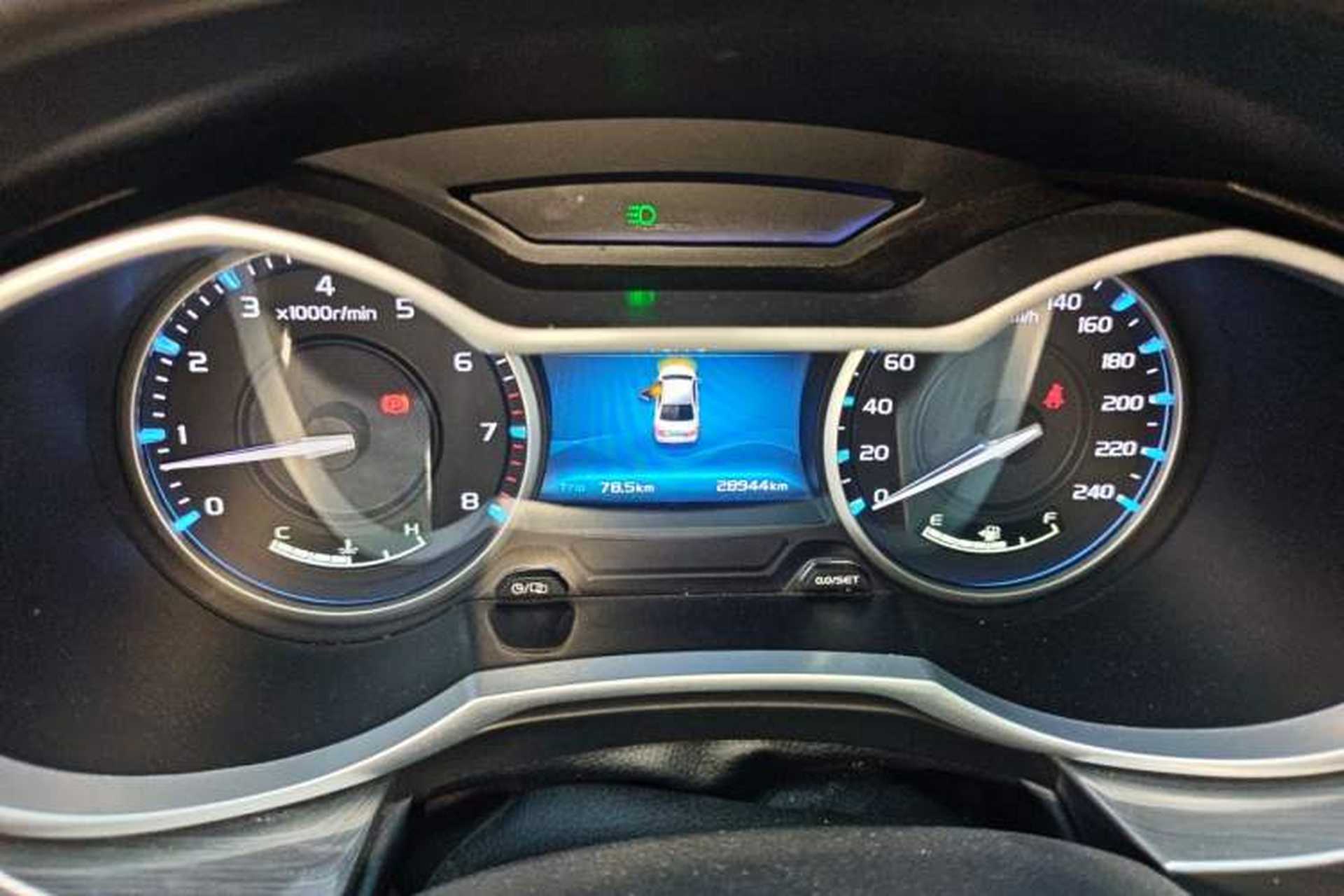 Used Geely Auto Emgrand 2017 Sedan Million Edition 1.5L Manual Luxury Model Odometer Close Up