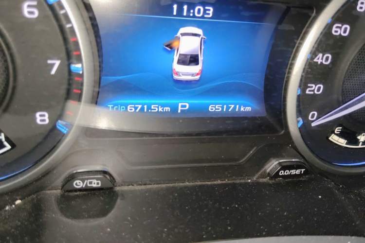 Used Geely Auto Emgrand 2017 Sedan Million Edition 1.5L CVT Upward Connectivity Version Odometer Close Up