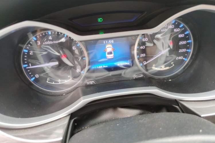 Used Geely Auto Emgrand 2017 Sedan Million Edition 1.5L Manual Luxury Model Odometer Close Up