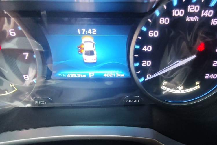 Used Geely Auto Emgrand 2017 Sedan Million Edition 1.5L CVT Upward Version Odometer Close Up