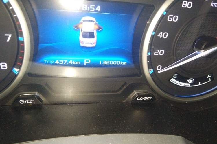 Used Geely Auto Emgrand 2017 Sedan Million Edition 1.5L CVT Upward Version Odometer Close Up
