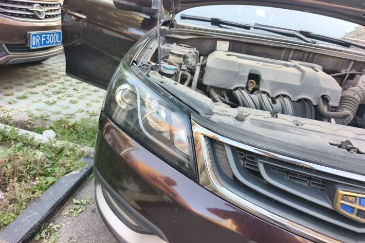 Used Geely Auto Emgrand 2017 Hatchback RS Million Edition 1.5L Manual Upward Version Right Front Headlight