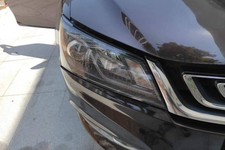 Used Geely Auto Emgrand 2017 Sedan Million Edition 1.5L CVT Luxury Model Right Front Headlight