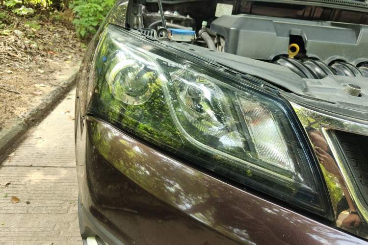 Used Geely Auto Emgrand 2017 Hatchback RS Million Edition 1.5L Manual Upward Version Right Front Headlight