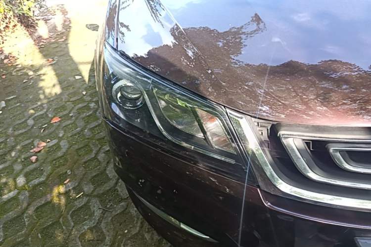 Used Geely Auto Emgrand 2017 Sedan Million Edition 1.5L CVT Upward Version Right Front Headlight