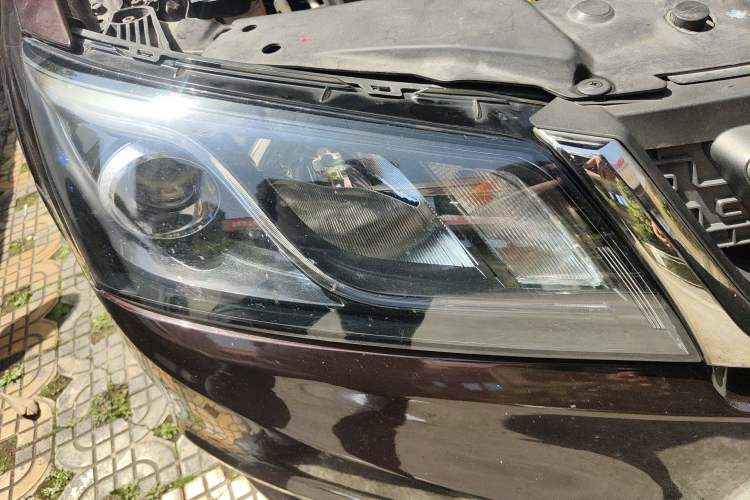 Used Geely Auto Emgrand 2017 Sedan Million Edition 1.5L Manual - Upward Version Right Front Headlight