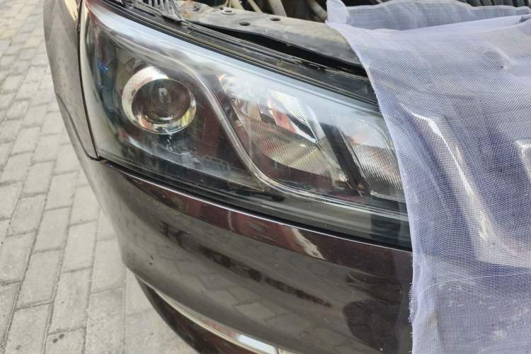 Used Geely Auto Emgrand 2017 Sedan Million Edition 1.5L Manual - Upward Version Right Front Headlight