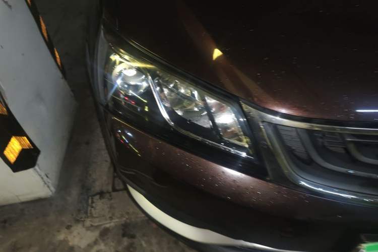 Used Geely Auto Emgrand 2017 Hatchback RS Million Edition 1.5L Manual Upward Version Right Front Headlight