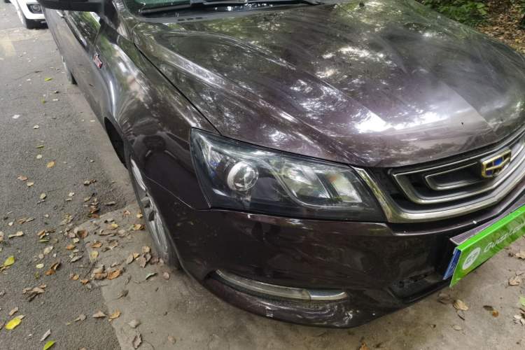 Used Geely Auto Emgrand 2017 Sedan Million Edition 1.5L CVT Upward Version Right Front Headlight