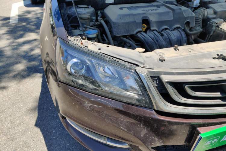 Used Geely Auto Emgrand 2017 Sedan Million Edition 1.5L Manual - Upward Version Right Front Headlight