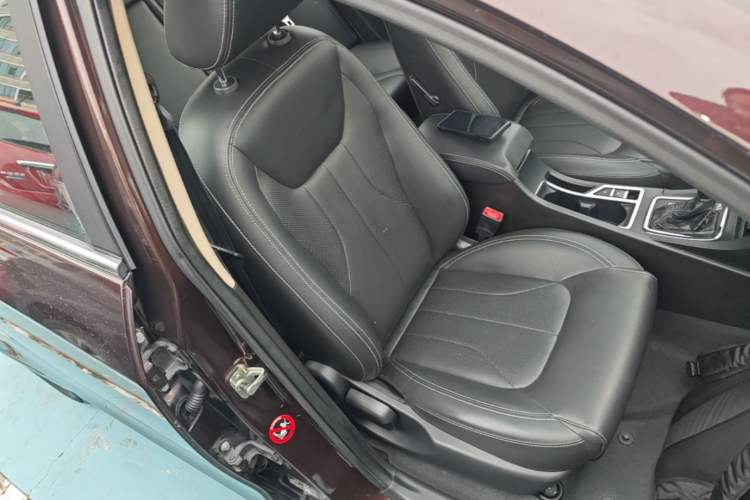 Used Geely Auto Emgrand 2017 Sedan Million Edition 1.5L CVT Upward Version Right Front Seat