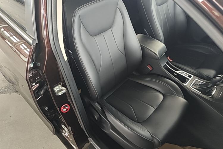 Used Geely Auto Emgrand 2017 Sedan Million Edition 1.5L CVT Upward Version Right Front Seat