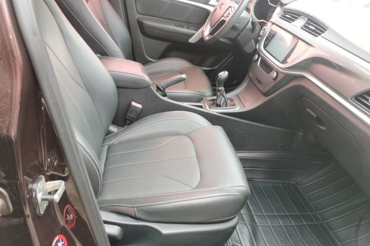 Used Geely Auto Emgrand 2017 Sedan Million Edition 1.5L Manual - Upward Version Right Front Seat