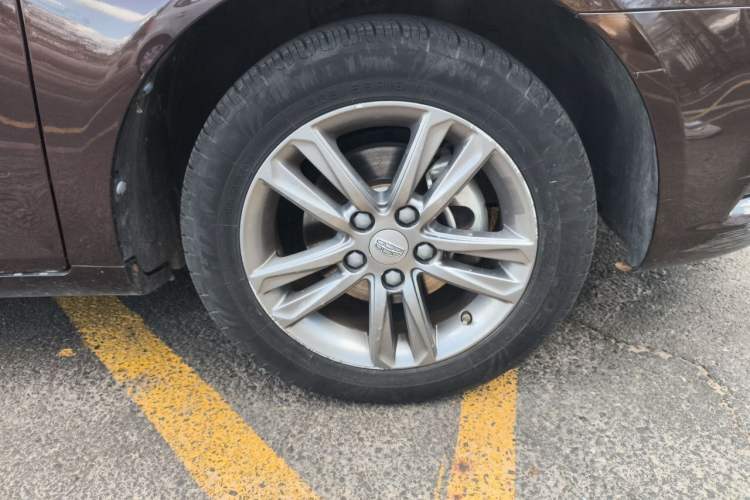 Used Geely Auto Emgrand 2017 Sedan Million Edition 1.5L Manual - Upward Version Right Front Wheel Hub