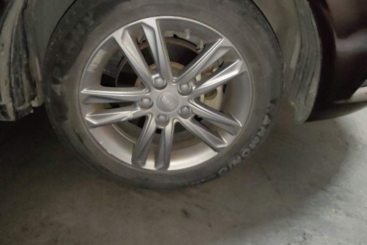 Used Geely Auto Emgrand 2017 Sedan Million Edition 1.5L CVT Upward Connectivity Version Right Front Wheel Hub