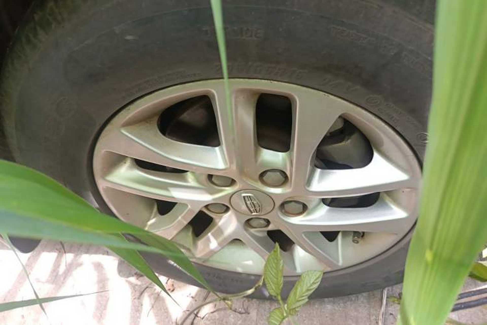 Used Geely Auto Emgrand 2017 Sedan Million Edition 1.5L Manual Luxury Model Right Front Wheel Hub
