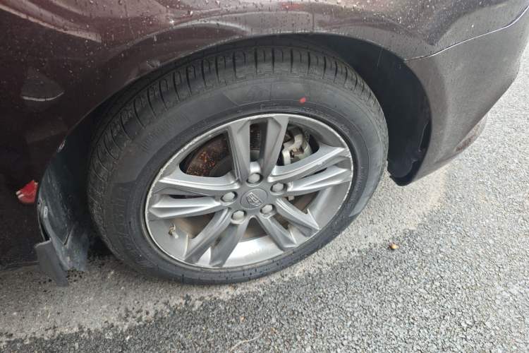 Used Geely Auto Emgrand 2017 Sedan Million Edition 1.5L CVT Upward Version Right Front Wheel Hub
