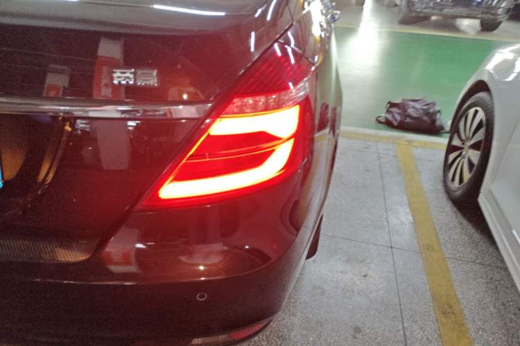 Used Geely Auto Emgrand 2017 Sedan Million Edition 1.5L CVT Upward Version Right Rear Taillight