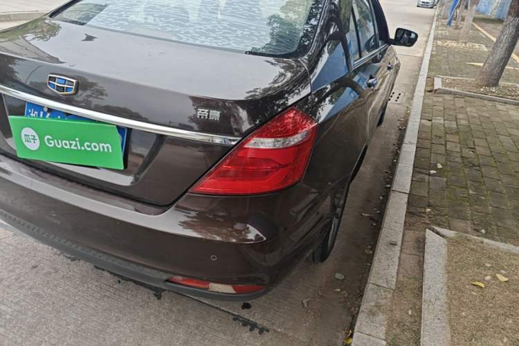 Used Geely Auto Emgrand 2017 Sedan Million Edition 1.5L CVT Upward Version Right Rear Taillight