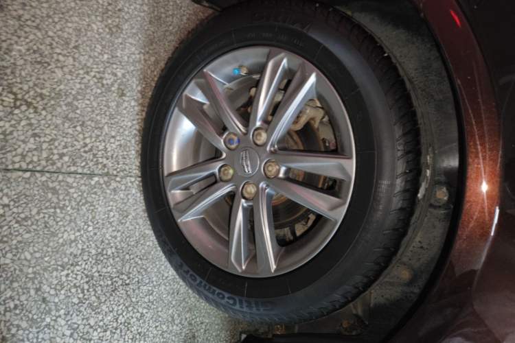 Used Geely Auto Emgrand 2017 Sedan Million Edition 1.5L CVT Upward Version Right Rear Wheel Hub