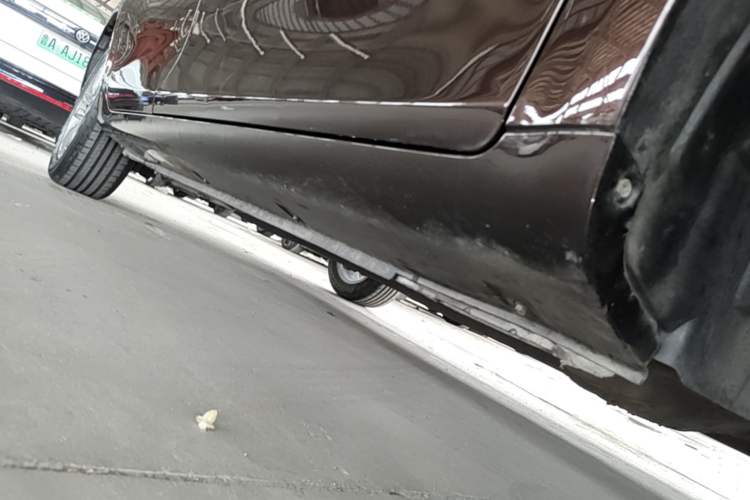 Used Geely Auto Emgrand 2017 Sedan Million Edition 1.5L CVT Upward Version Right Side Sill
