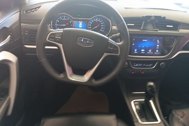 Used Geely Auto Emgrand 2017 Sedan Million Edition 1.5L CVT Upward Version Steering Wheel