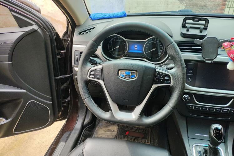 Used Geely Auto Emgrand 2017 Sedan Million Edition 1.5L CVT Upward Connectivity Version Steering Wheel