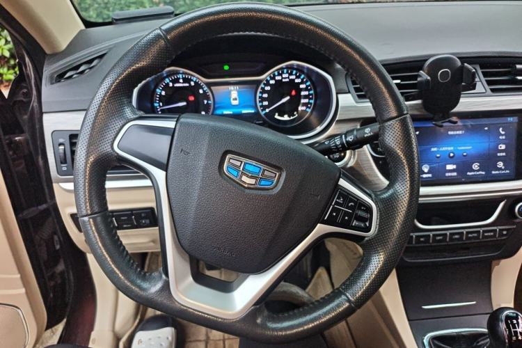 Used Geely Auto Emgrand 2017 Sedan Million Edition 1.5L Manual Luxury Model Steering Wheel