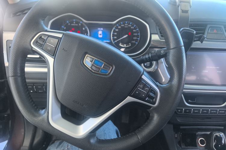 Used Geely Auto Emgrand 2017 Sedan Million Edition 1.5L CVT Upward Version Steering Wheel