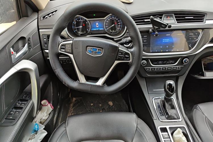 Used Geely Auto Emgrand 2017 Sedan Million Edition 1.5L CVT Upward Version Steering Wheel