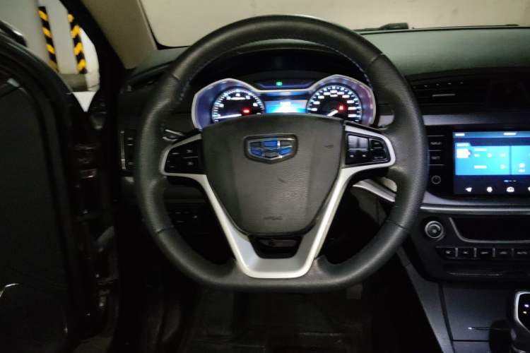 Used Geely Auto Emgrand 2017 Sedan Million Edition 1.5L CVT Upward Connectivity Version Steering Wheel