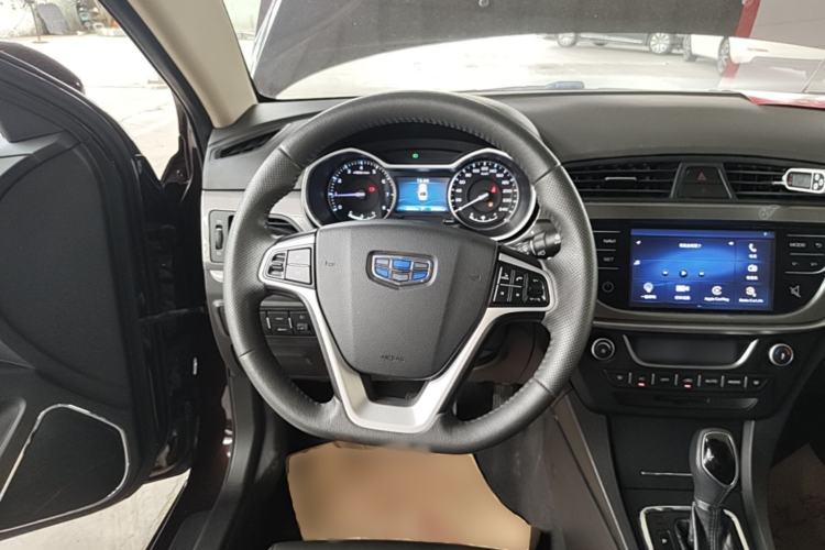 Used Geely Auto Emgrand 2017 Sedan Million Edition 1.5L CVT Upward Version Steering Wheel