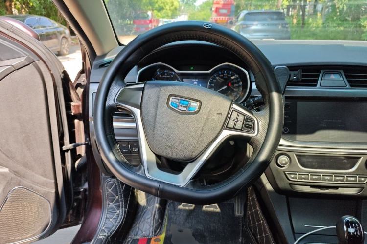Used Geely Auto Emgrand 2017 Hatchback RS Million Edition 1.5L Manual Upward Version Steering Wheel