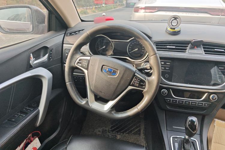 Used Geely Auto Emgrand 2017 Sedan Million Edition 1.5L CVT Upward Version Steering Wheel