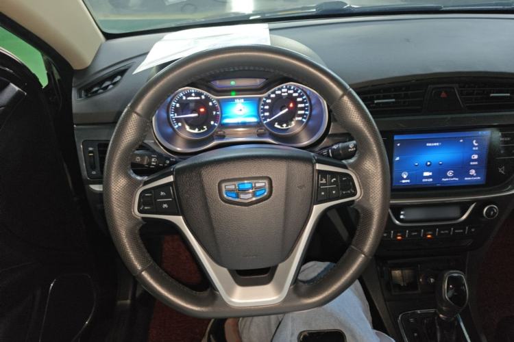 Used Geely Auto Emgrand 2017 Sedan Million Edition 1.5L CVT Upward Version Steering Wheel