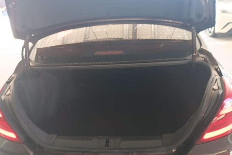 Used Geely Auto Emgrand 2017 Sedan Million Edition 1.5L CVT Upward Version Trunk