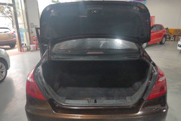 Used Geely Auto Emgrand 2017 Sedan Million Edition 1.5L CVT Upward Version Trunk