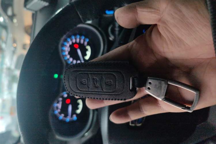 Used Geely Auto Emgrand 2017 Sedan Million Edition 1.5L CVT Upward Version Vehicle Key