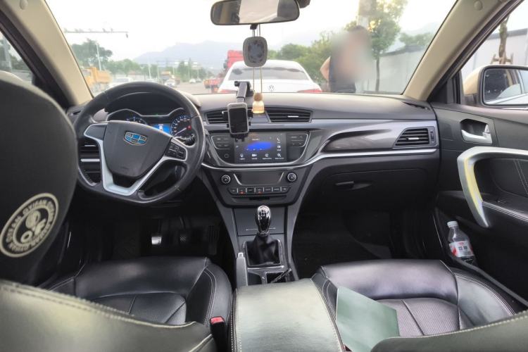 Used Geely Auto Emgrand 2017 Sedan Million Edition 1.5L Manual - Upward Version Center Console
