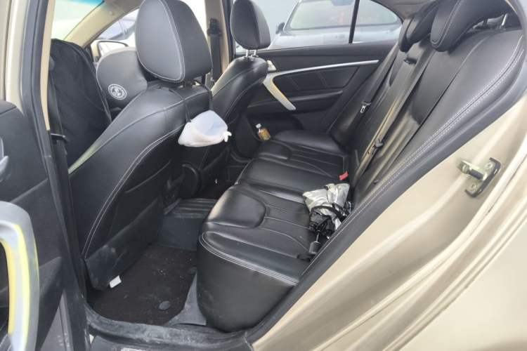 Used Geely Auto Emgrand 2017 Sedan Million Edition 1.5L Manual - Upward Version Left Rear Seat