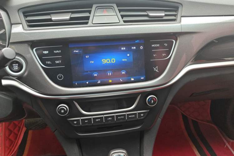 Used Geely Auto Emgrand 2017 Sedan Million Edition 1.5L CVT Upward Connectivity Version Audio And AC Panel