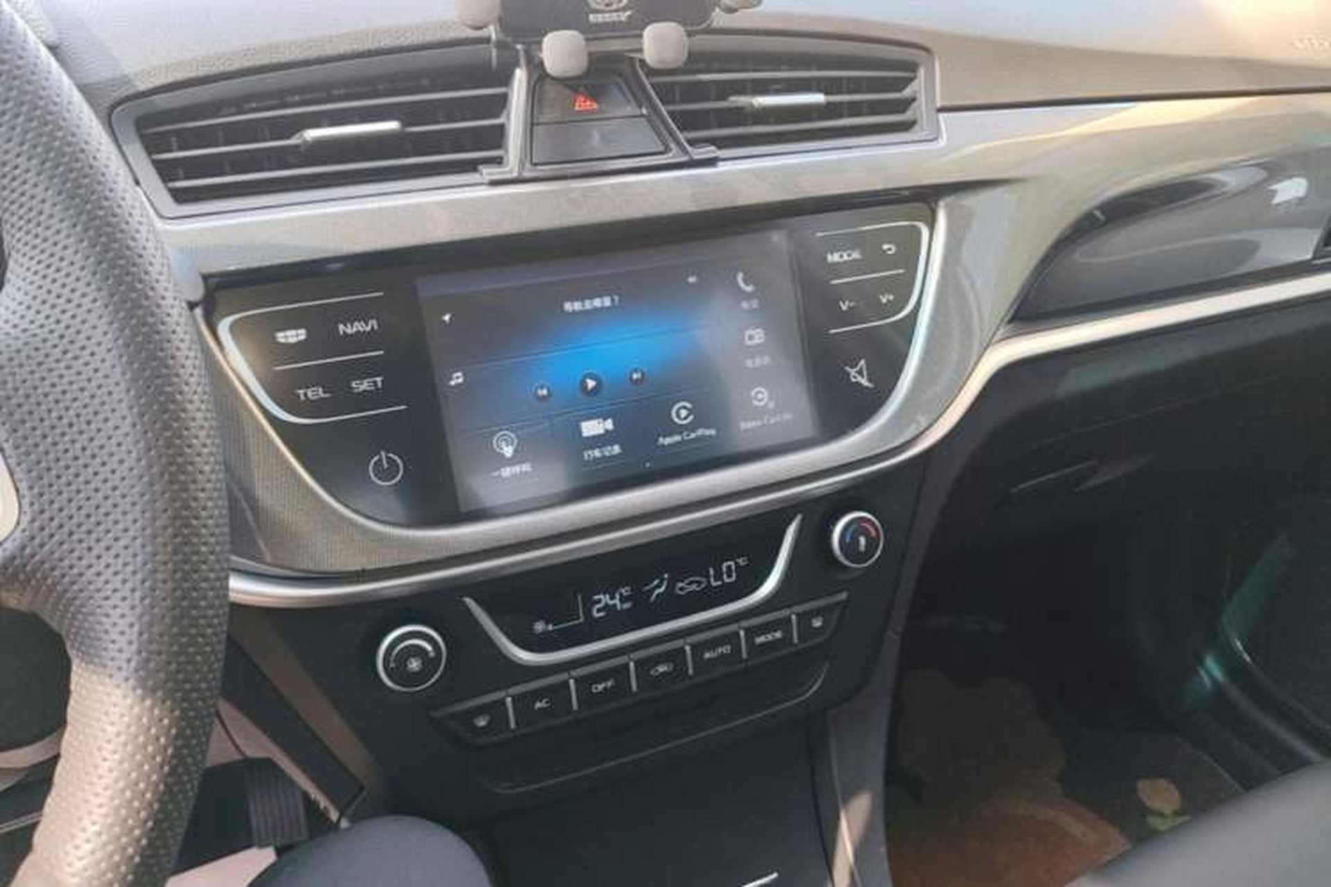Used Geely Auto Emgrand 2017 Sedan Million Edition 1.5L Manual - Upward Version Audio And AC Panel