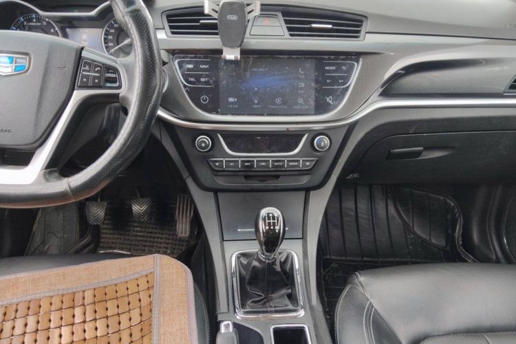 Used Geely Auto Emgrand 2017 Sedan Million Edition 1.5L Manual - Upward Version Audio And AC Panel