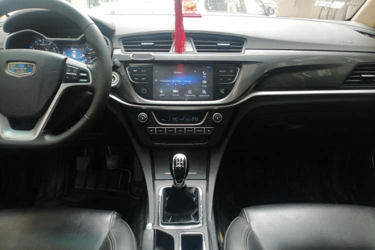 Used Geely Auto Emgrand 2017 Hatchback RS Million Edition 1.5L Manual Upward Version Audio And AC Panel