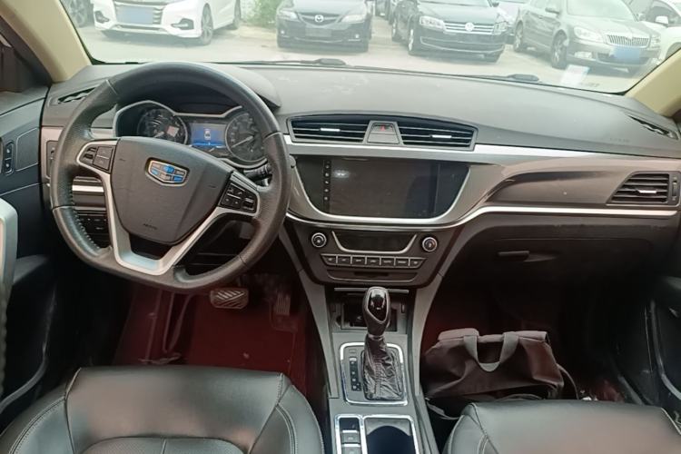 Used Geely Auto Emgrand 2017 Sedan Million Edition 1.5L CVT Upward Version Center Console