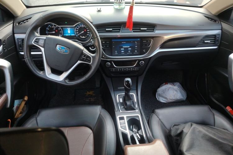 Used Geely Auto Emgrand 2017 Hatchback RS Million Edition 1.5L CVT Upward Version Center Console