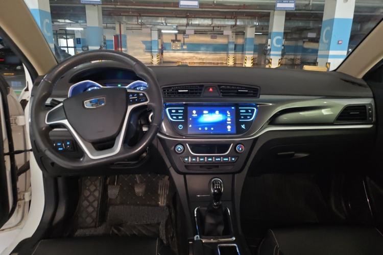 Used Geely Auto Emgrand 2017 Sedan Million Edition 1.5L Manual - Upward Version Center Console