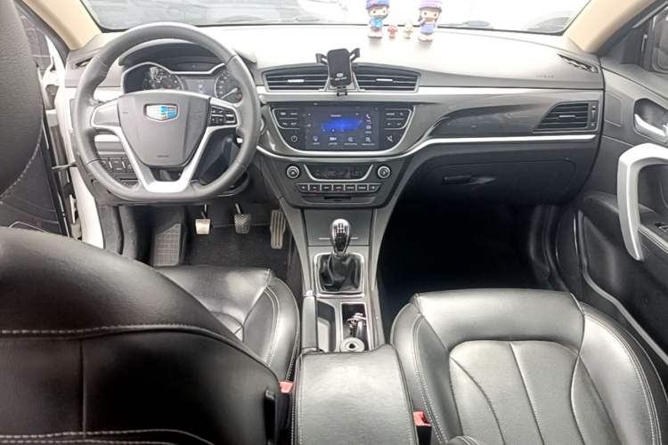 Used Geely Auto Emgrand 2017 Sedan Million Edition 1.5L Manual - Upward Version Center Console