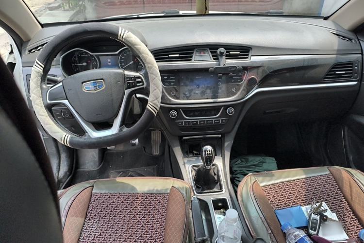 Used Geely Auto Emgrand 2017 Sedan Million Edition 1.5L Manual - Upward Version Center Console