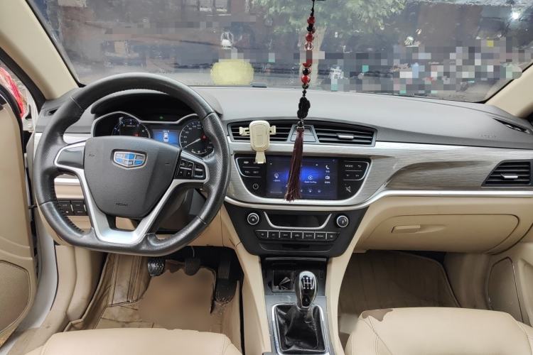 Used Geely Auto Emgrand 2017 Sedan Million Edition 1.5L Manual Luxury Model Center Console